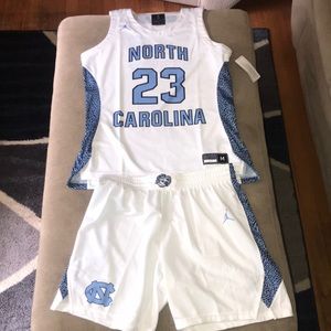 Women’s Jordan by Nike UNC Official Basketball Set